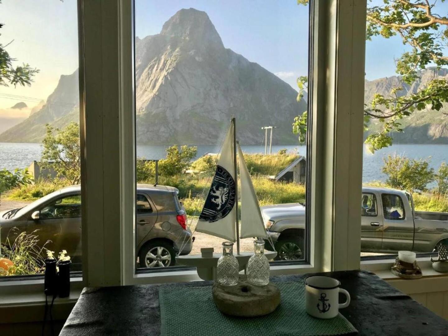 Reinefjorden Lodge Exteriör bild